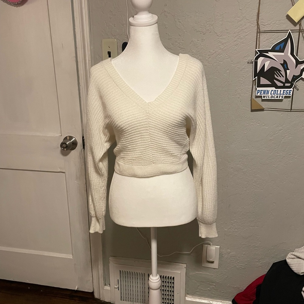 V-Neck backless Sweater